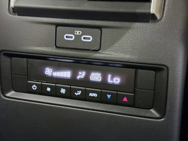 Used 2025 MAZDA CX-70 Plug-In Hybrid w/ Premium Pkg AWD/4WD image 45