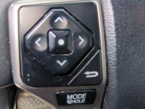 Used 2018 Toyota 4Runner SR5 Premium AWD/4WD image 10