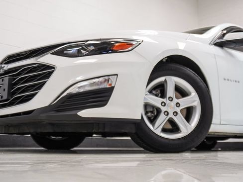 Used 2024 Chevrolet Malibu LS FWD image 2