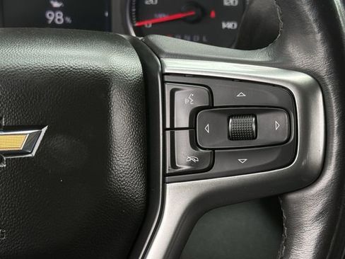 Used 2022 Chevrolet Silverado 1500 LT AWD/4WD image 20