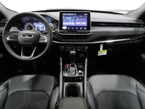 New 2026 Jeep Compass Latitude w/ Sun and Sound Group image 11