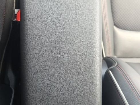 Used 2021 Chevrolet TrailBlazer RS w/ Technology Package AWD/4WD image 33
