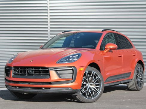 Used 2023 Porsche Macan image 1