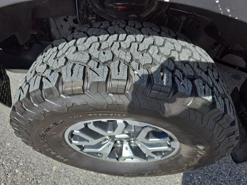Used 2023 Ford F150 Raptor AWD/4WD image 13