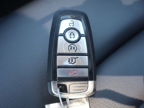 Used 2024 Ford Edge SEL w/ Convenience Package AWD/4WD image 32