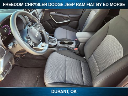 Used 2025 Kia Soul LX w/ LX Technology Package image 10