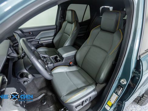 Used 2025 Toyota 4Runner Trailhunter image 22