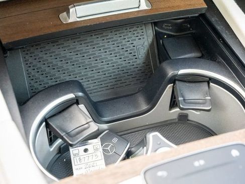Used 2020 Mercedes-Benz GLS 450 4MATIC image 31