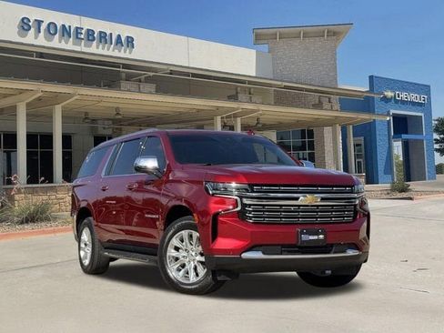 Used 2024 Chevrolet Suburban Premier w/ Premium Package AWD/4WD image 2