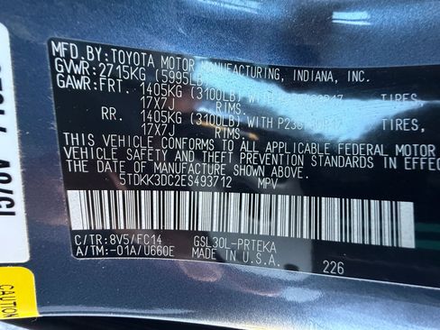 Used 2014 Toyota Sienna LE image 25