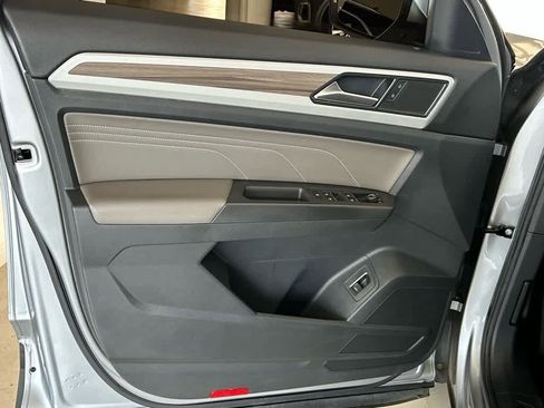 Certified 2023 Volkswagen Atlas SEL image 10