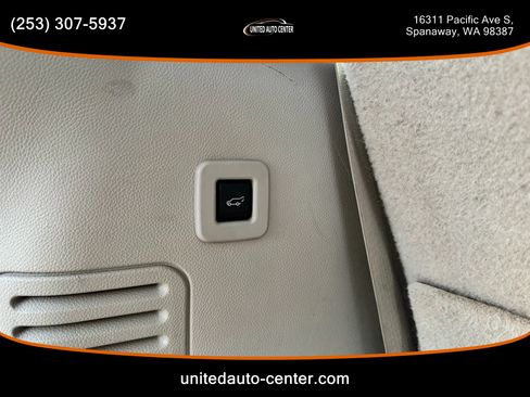 Used 2013 Ford Expedition Limited image 23
