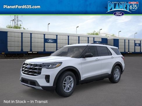 New 2026 Ford Explorer Active RWD image 2