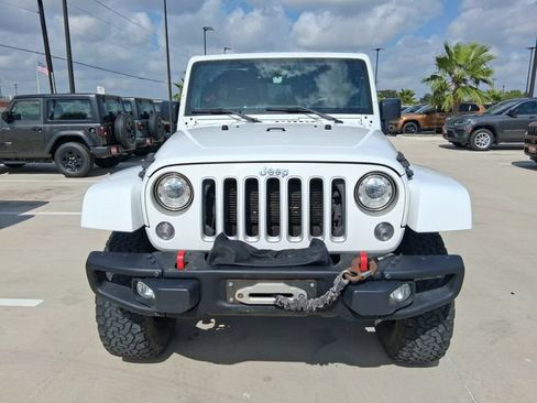 Used 2017 Jeep Wrangler Unlimited Sahara w/ Connectivity Group AWD/4WD image 2
