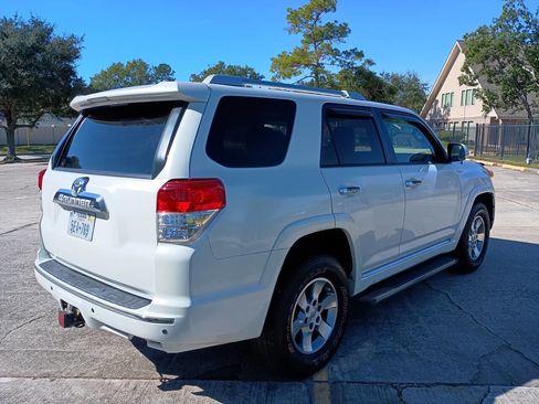 Used 2011 Toyota 4Runner SR5 RWD image 5