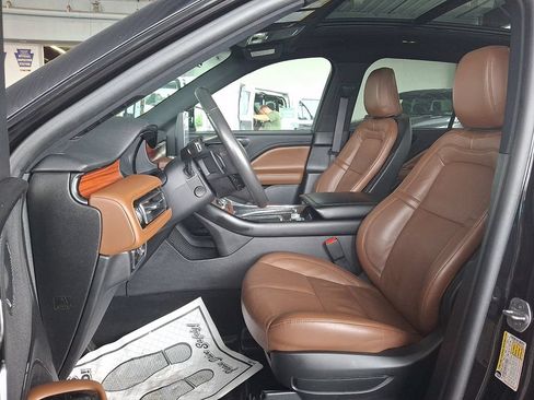 Certified 2024 Lincoln Aviator Reserve w/ Jet Package AWD/4WD image 13