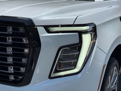New 2026 GMC Yukon XL Denali Ultimate w/ LPO, Floor Liner Package AWD/4WD image 3