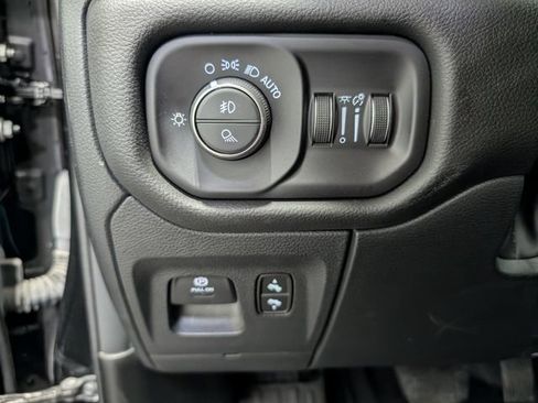Used 2025 RAM 1500 Laramie w/ Sport Appearance Package AWD/4WD image 21