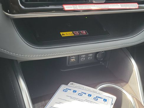 New 2026 Toyota Highlander Limited AWD/4WD image 17
