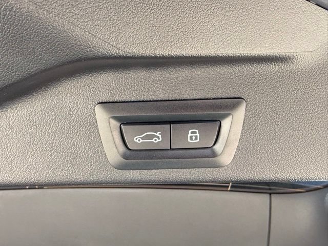 Used 2026 BMW X5 sDrive40i w/ Premium Package RWD image 16