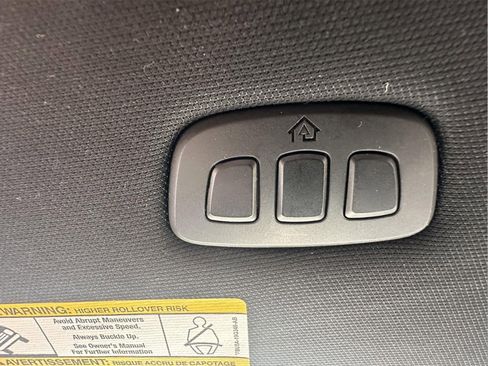 Used 2018 Ford F150 Platinum w/ Equipment Group 701A Luxury AWD/4WD image 32
