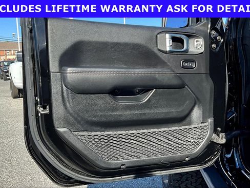 Used 2021 Jeep Wrangler Unlimited Rubicon w/ Trailer Tow Package AWD/4WD image 19