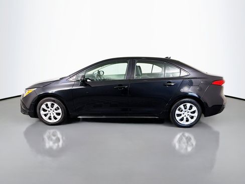 Used 2020 Toyota Corolla LE image 6