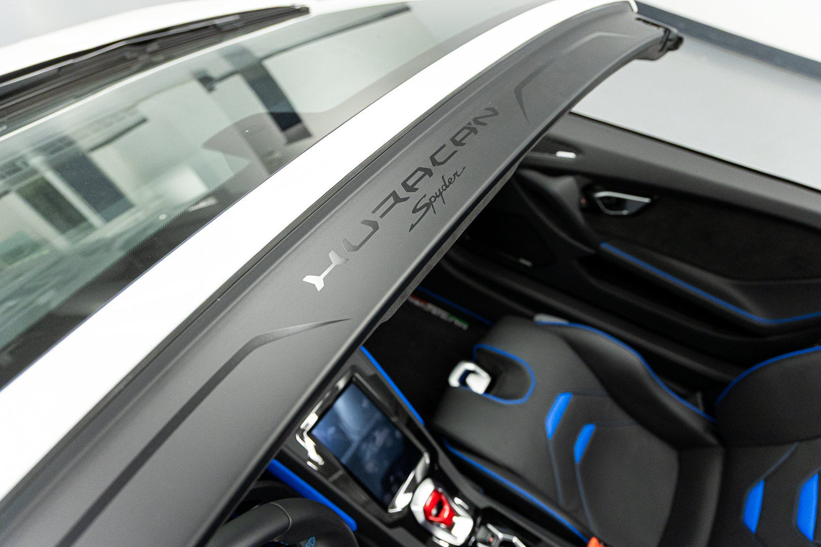 Used 2024 Lamborghini Huracan EVO AWD/4WD image 30