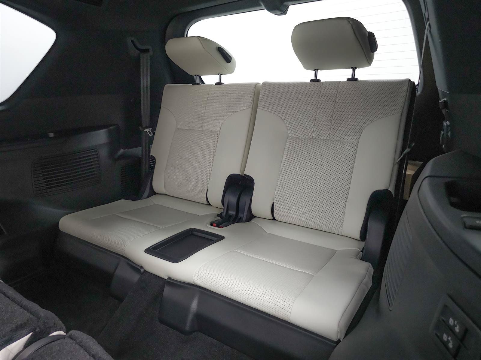 New 2026 Lexus LX 700h Luxury w/ Appearance Package AWD/4WD image 8