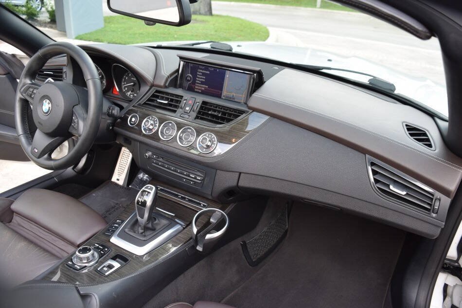 Used 2014 BMW Z4 sDrive35i RWD image 55