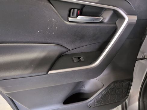 Used 2020 Toyota RAV4 XLE w/ XLE Grade Weather Package image 13