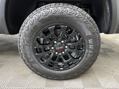 New 2026 GMC Canyon Elevation RWD image 4