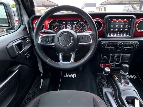 Used 2023 Jeep Wrangler Unlimited Rubicon AWD/4WD image 6