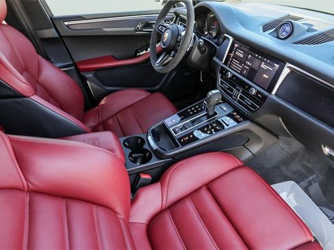 Used 2022 Porsche Macan GTS image 35