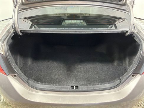 Used 2016 Toyota Corolla LE image 15