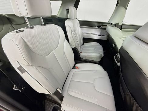 Used 2025 Hyundai Palisade SEL FWD image 28