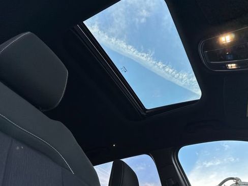 New 2025 Jeep Grand Cherokee Laredo X image 4