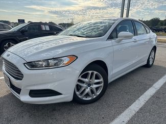 Used 2016 Ford Fusion SE image 1