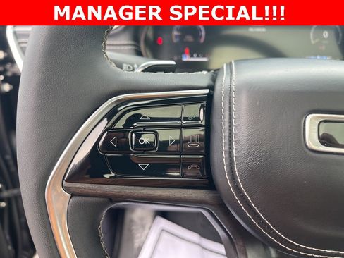 Used 2023 Jeep Grand Cherokee Overland w/ Luxury Tech Group IV image 20