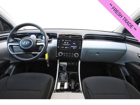 Certified 2024 Hyundai Tucson SE image 11