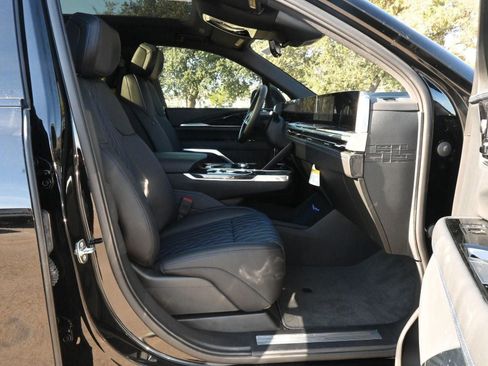 New 2026 Cadillac Escalade IQL Sport 1 w/ LPO, ONYX Package image 81