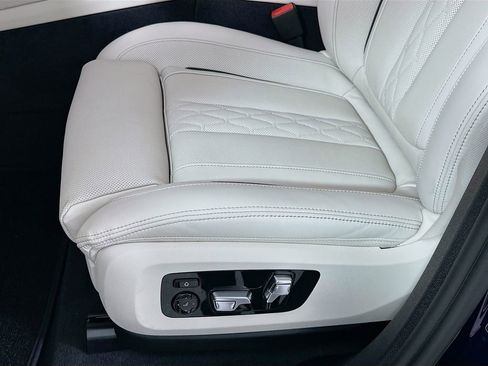 New 2026 BMW X6 xDrive40i w/ Executive Package image 21