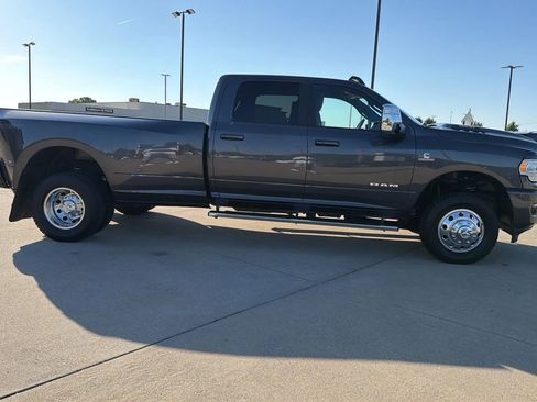 Used 2023 RAM 3500 Laramie AWD/4WD image 29