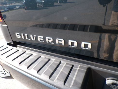 Used 2018 Chevrolet Silverado 1500 LT w/ All Star Edition AWD/4WD image 17