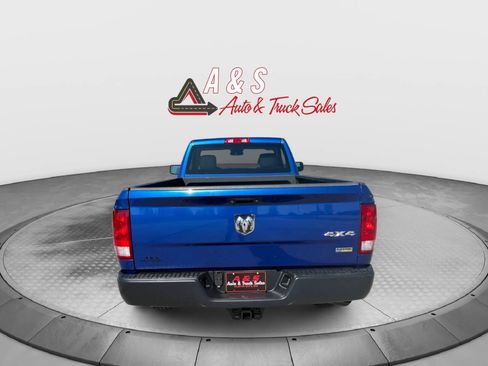 Used 2018 RAM 1500 Express AWD/4WD image 4
