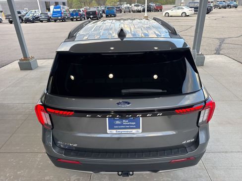 Certified 2025 Ford Explorer Active w/ Active Comfort Package AWD/4WD image 7