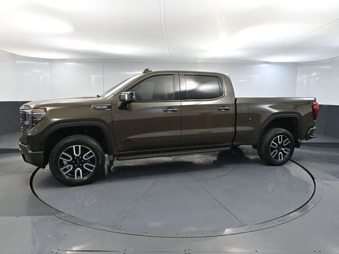 Used 2023 GMC Sierra 1500 AT4 w/ AT4 Preferred Package image 12