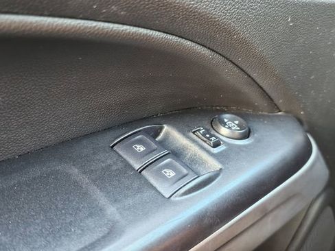 Used 2022 Chevrolet Colorado LT w/ Fleet Safety Package image 13