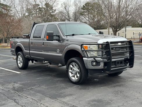 Used 2014 Ford F250 Lariat w/ Lariat Ultimate Package AWD/4WD image 4