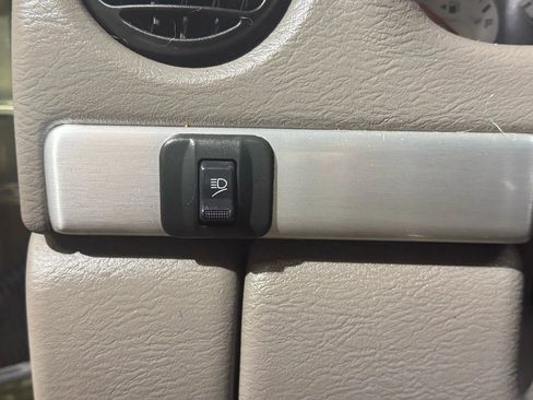 Used 2003 Jeep Liberty Renegade AWD/4WD image 13
